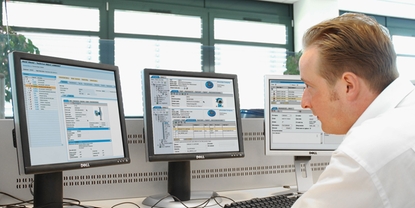 Administrer procesudstyret effektivt med nem adgang til ajourført, kritisk information.