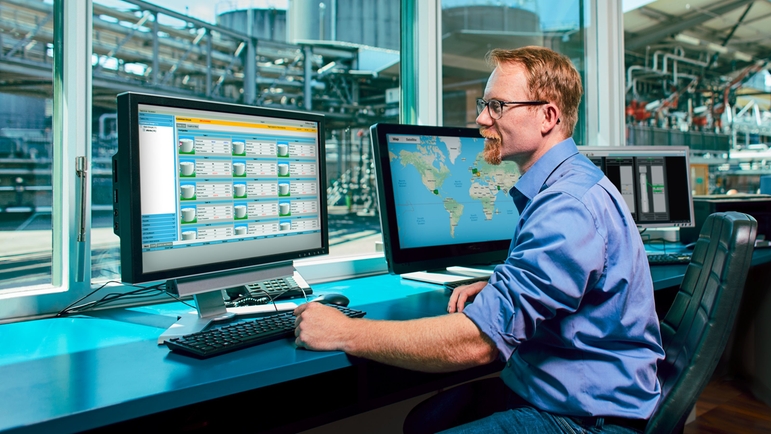 Monitoring of stock in an edible oil plant