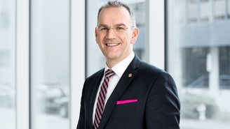 Endress+Hauser har gennemført ændringerne i topledelsen: Dr. Peter Selders har taget over som CEO.