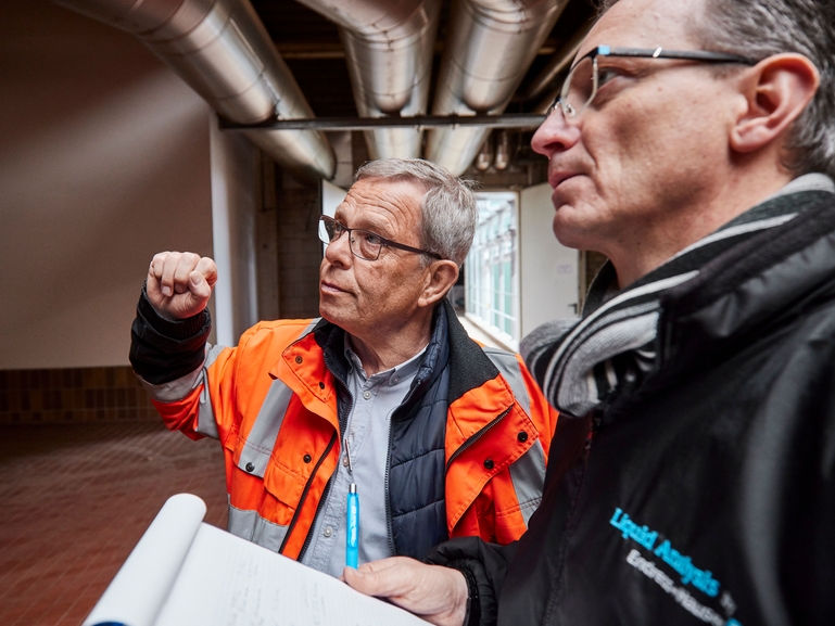 Samarbejde med fødevareindustrieksperter på stedet